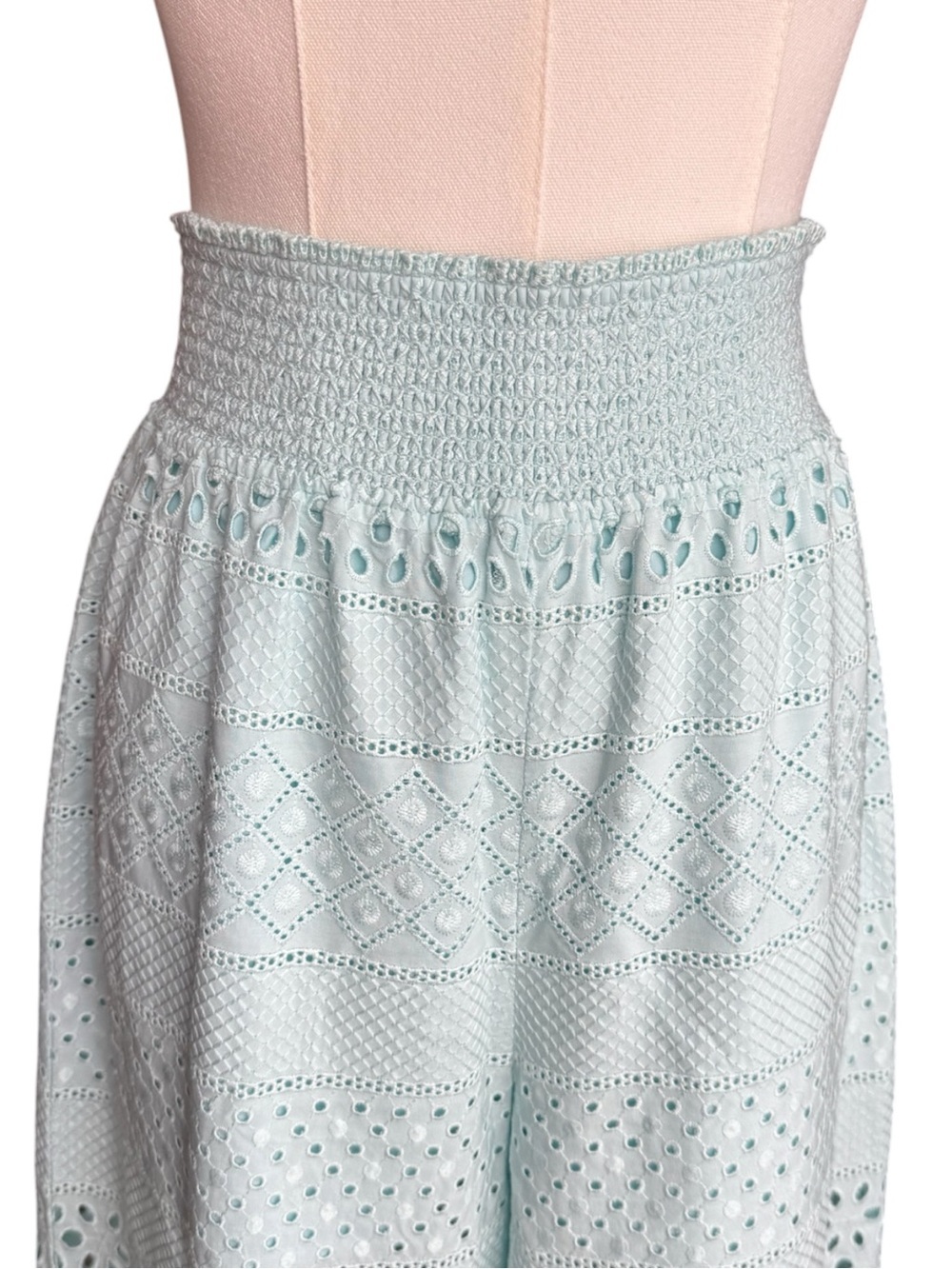 Alice + Olivia Russell High Waisted Eyelet Pant in Powder Blue Small - Picture 7 of 13